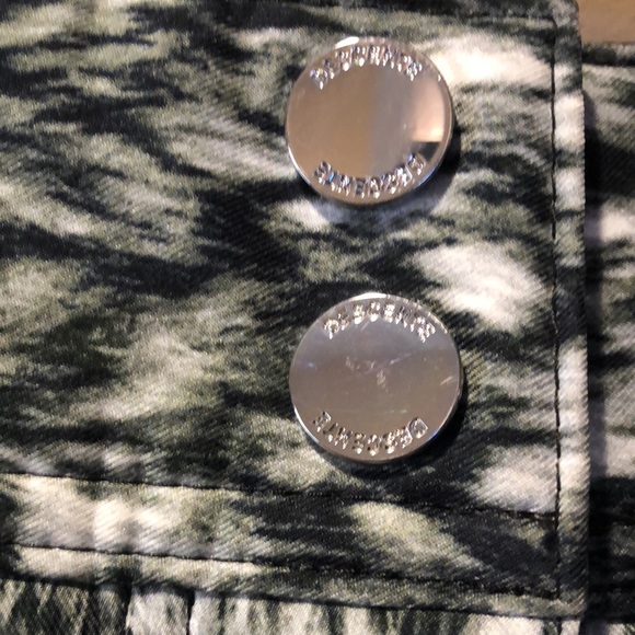 Descente Snowboard pants in black, grey and cream - Picture 4 of 16